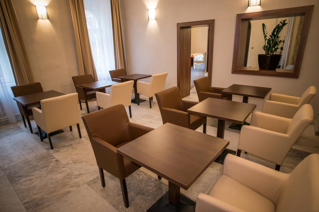 Hotel City Bell Praag Buitenkant foto