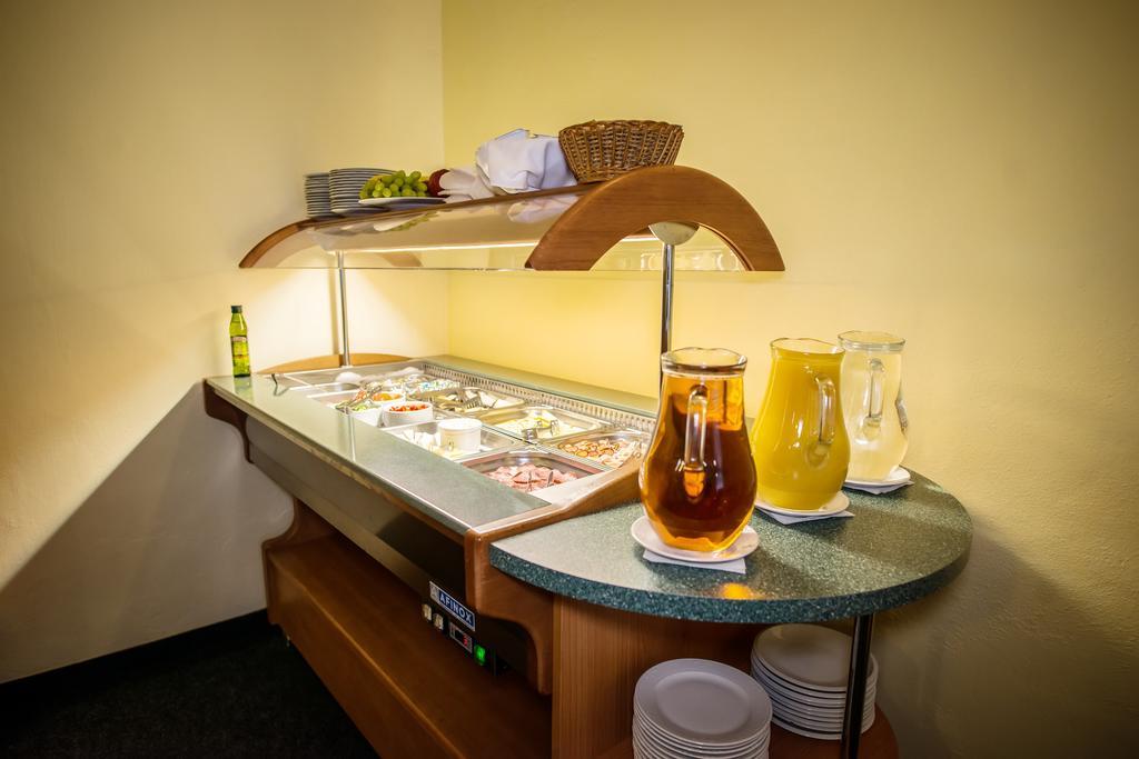 Hotel City Bell Praag Buitenkant foto