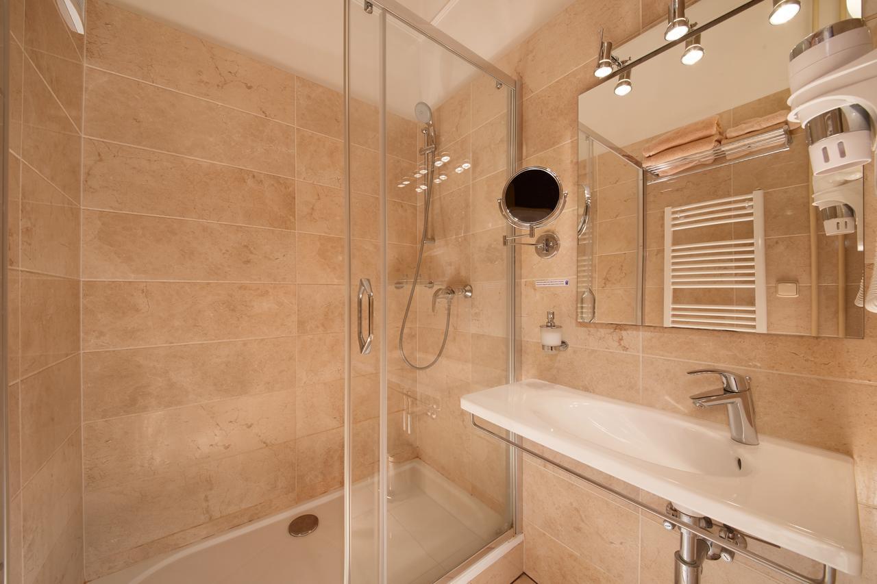 Hotel City Bell Praag Buitenkant foto