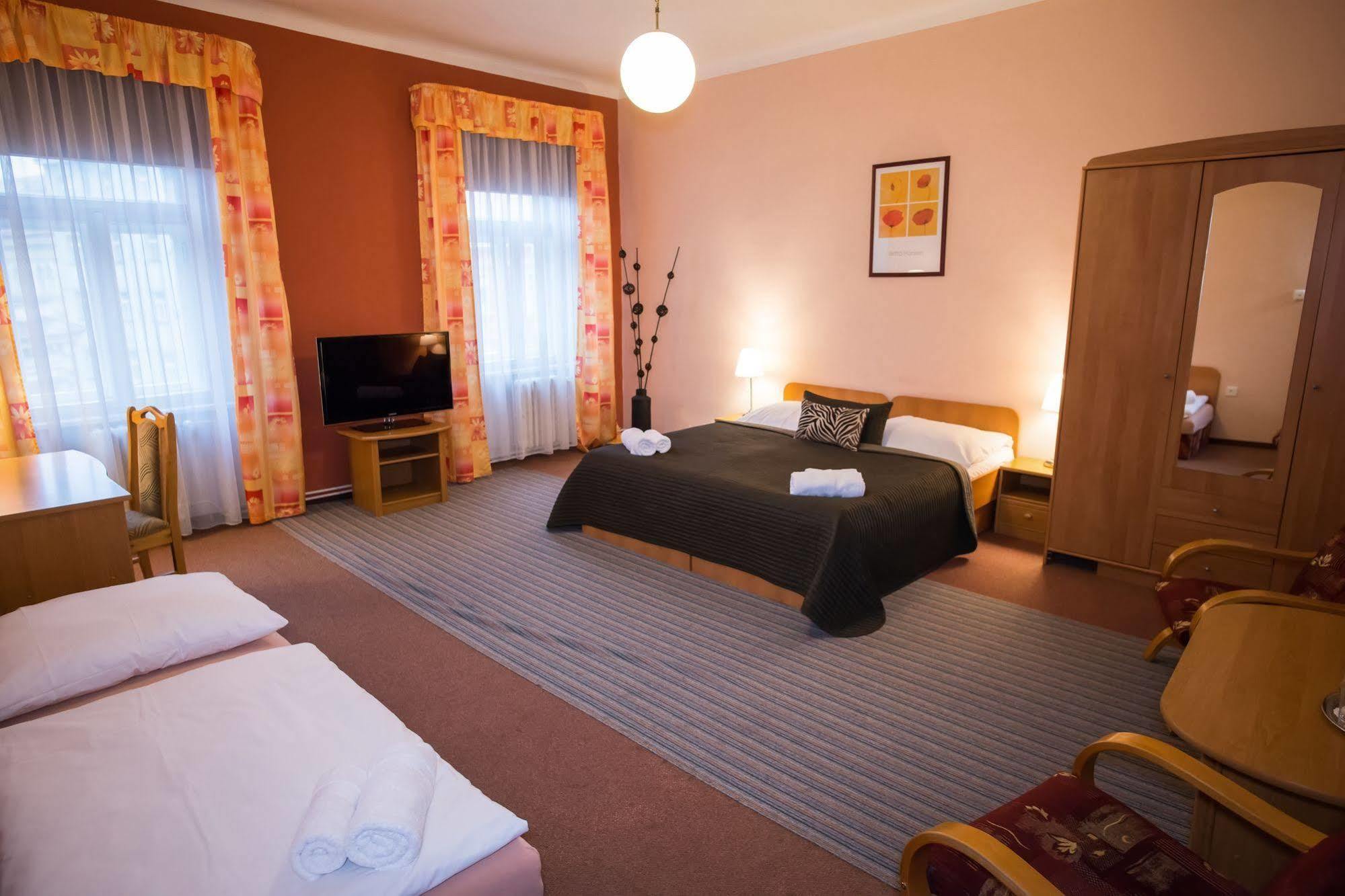 Hotel City Bell Praag Buitenkant foto