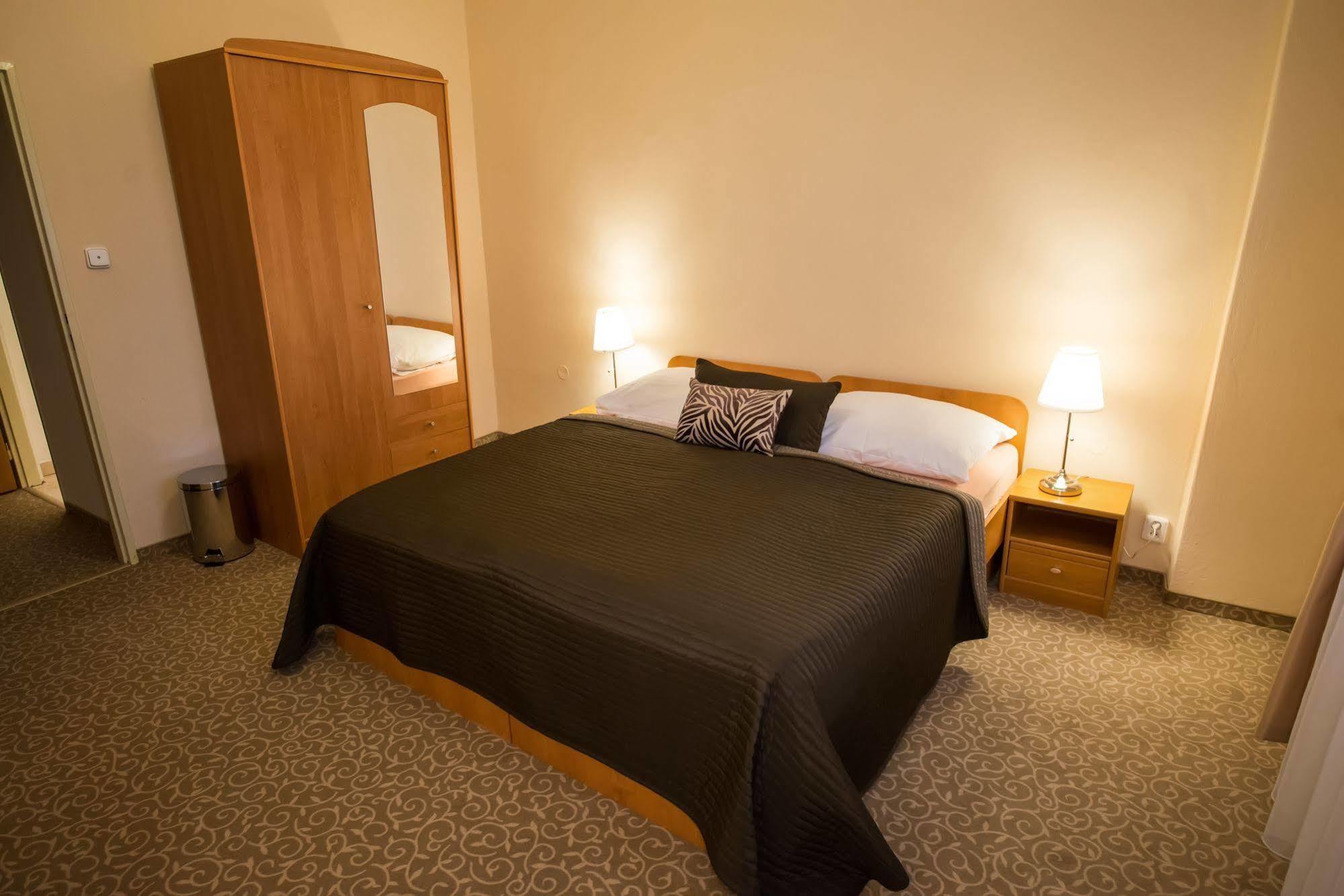 Hotel City Bell Praag Buitenkant foto