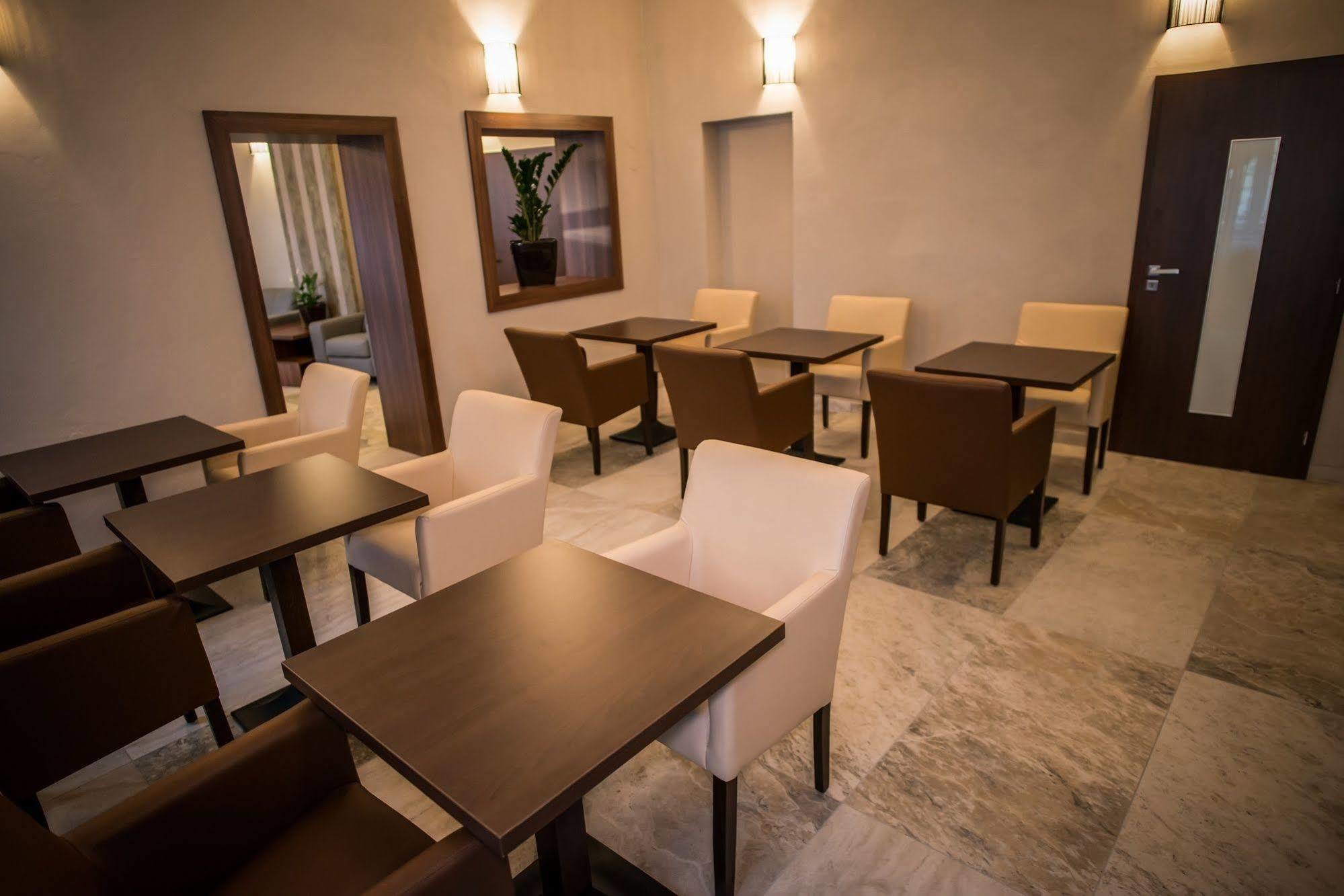 Hotel City Bell Praag Buitenkant foto